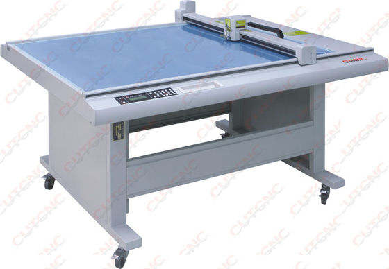 O filme do PVC morre máquina de corte da faca do cnc